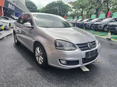 Volkswagen Sagitar 2011, 143000 км, за 2354.28 USD