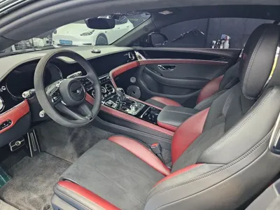 Bentley Continental 2023, 9000 км, за 182327.2 USD - фото 10