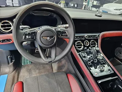 Bentley Continental 2023, 9000 км, за 182327.2 USD - фото 12