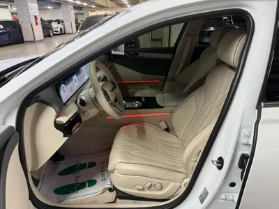 Genesis G80 2026, 9850 км, за 37133.57 USD - фото 10