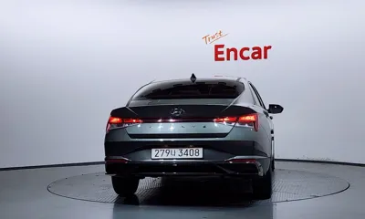 Hyundai Avante 2023, 66351 км, за 10213.38 USD