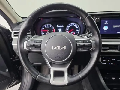 Kia K5 2022, 87839 км, за 8703.59 USD - фото 12