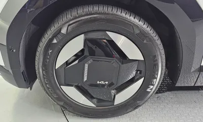 Kia EV9 2024, 66620 км, за 36988.87 USD