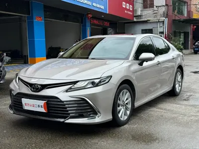 Toyota Camry · 2021 год