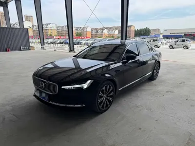 Volvo S90 · 2023 год