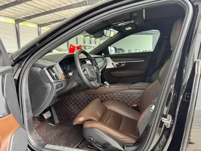 Volvo S90 2023, 43000 км, за 21715.53 USD
