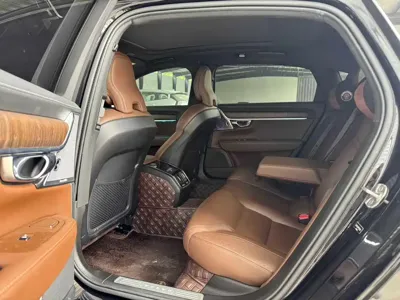 Volvo S90 2023, 43000 км, за 21715.53 USD