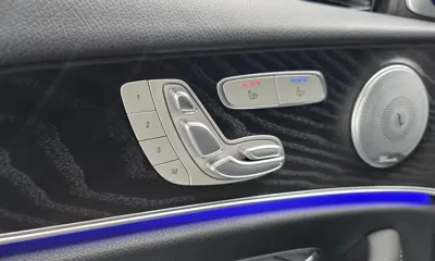 Mercedes-Benz E-Class 2022, 42769 км, за 21498.38 USD - фото 30