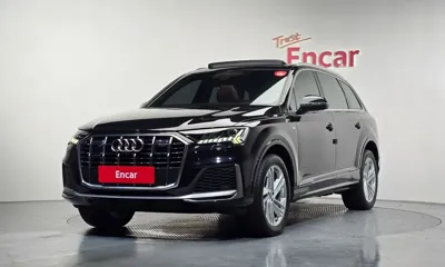 Audi Q7 · 2021 год