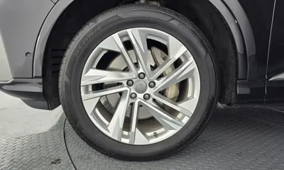 Audi Q7 2021, 78170 км, за 33583.08 USD