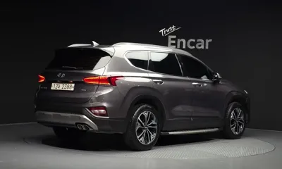 Hyundai Santafe 2019, 140478 км, за 10831.04 USD