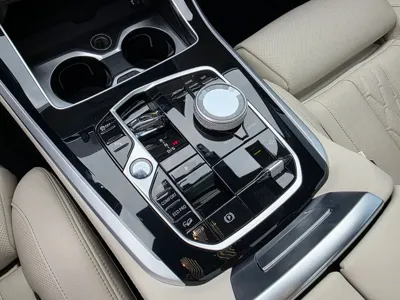 BMW X5 2025, 11553 км, за 80130.34 USD - фото 9