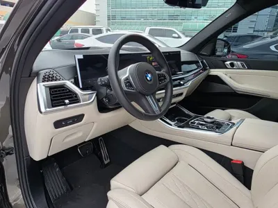 BMW X5 2025, 11553 км, за 80130.34 USD - фото 12