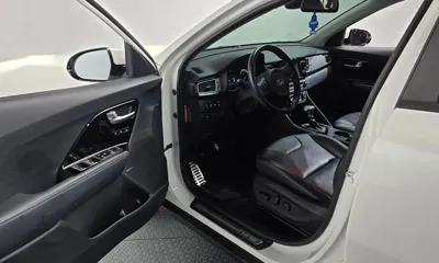 Kia Niro 2018, 144815 км, за 8334.96 USD - фото 10