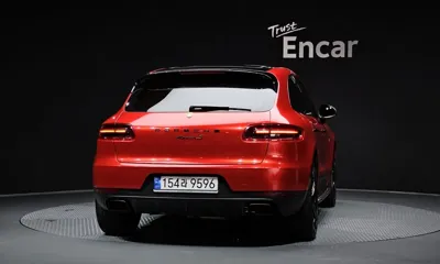 Porsche Macan 2018, 70269 км, за 22318.5 USD