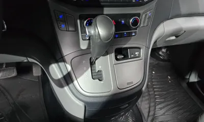 Hyundai Starex 2019, 160025 км, за 8609.26 USD - фото 9