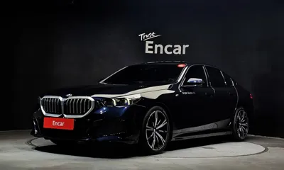 BMW 5-Series · 2024 год