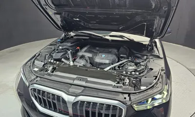 BMW 5-Series 2024, 26325 км, за 50039.7 USD - фото 6
