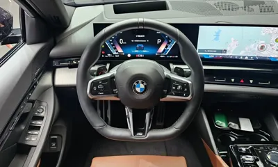 BMW 5-Series 2024, 26325 км, за 50039.7 USD - фото 13