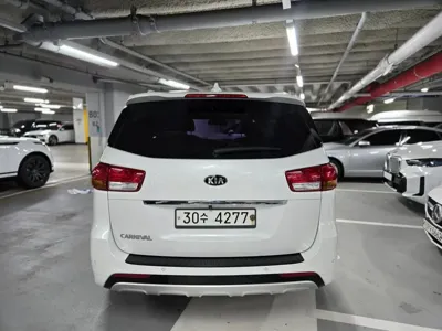 Kia Canival 2016, 163985 км, за 5081.44 USD
