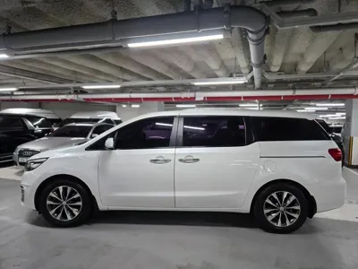 Kia Canival 2016, 163985 км, за 5081.44 USD