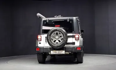 Jeep Wrangler 2017, 66070 км, за 17133.56 USD