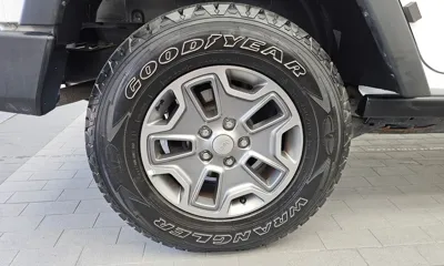 Jeep Wrangler 2017, 66070 км, за 17133.56 USD