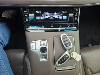 Hyundai Grandeur 2021, 56860 км, за 16279.38 USD - фото 9