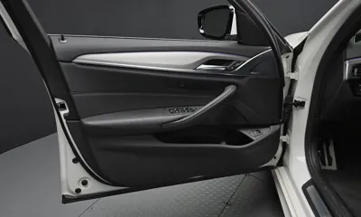 BMW 5-Series 2018, 135003 км, за 15953.63 USD - фото 24