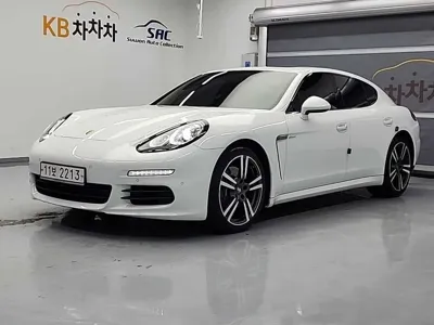 Porsche Panamera · 2016 год