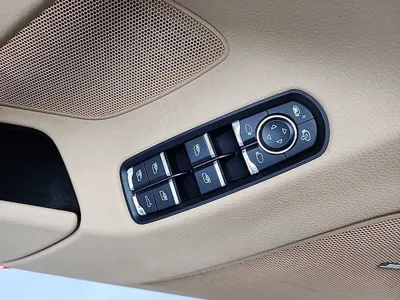 Porsche Panamera 2016, 130000 км, за 18051.73 USD - фото 16