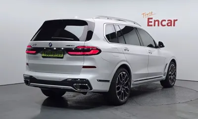 BMW X7 2025, 6956 км, за 80645.22 USD