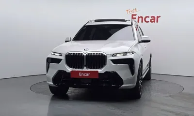 BMW X7 2025, 6956 км, за 80645.22 USD