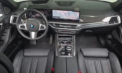 BMW X7 2025, 6956 км, за 80645.22 USD - фото 7