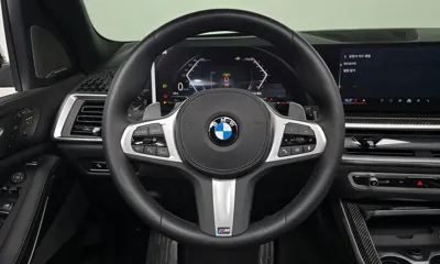 BMW X7 2025, 6956 км, за 80645.22 USD - фото 13