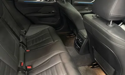 BMW i4 2024, 35880 км, за 32428.2 USD - фото 10