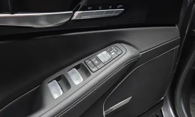 Genesis G90 2019, 28493 км, за 29746.19 USD - фото 20