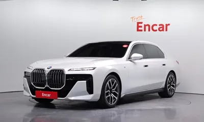 BMW 7-Series · 2025 год