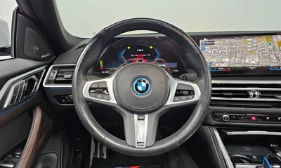 BMW i4 2023, 45463 км, за 31836.68 USD - фото 13
