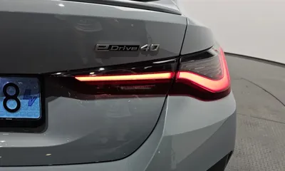 BMW i4 2023, 45463 км, за 31836.68 USD - фото 23