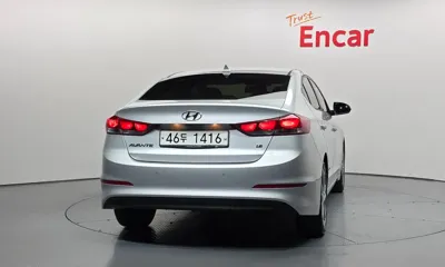 Hyundai Avante 2018, 77301 км, за 6700.5 USD