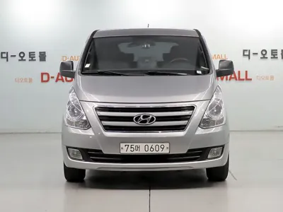 Hyundai Starex 2016, 161653 км, за 5842.2 USD