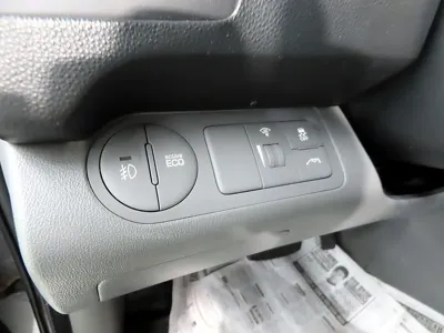 Hyundai Starex 2016, 161653 км, за 5842.2 USD - фото 14
