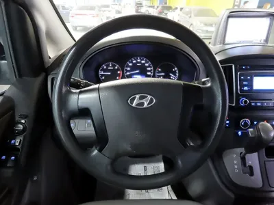Hyundai Starex 2016, 161653 км, за 5842.2 USD - фото 15