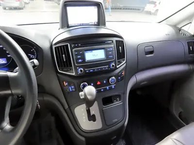 Hyundai Starex 2016, 161653 км, за 5842.2 USD - фото 18