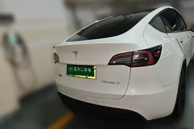 Tesla Model Y 2022, 64000 км, за 25661 USD