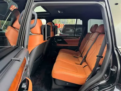 Lexus LX 2019, 100000 км, за 166430.9 USD - фото 9