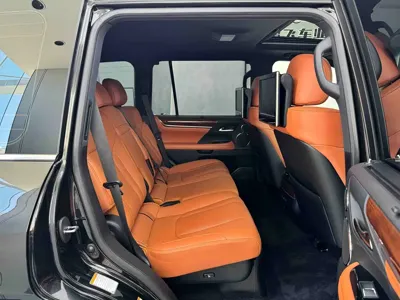 Lexus LX 2019, 100000 км, за 166430.9 USD - фото 11