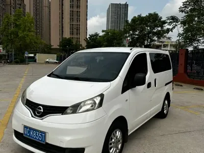 Nissan NV200 · 2013 год