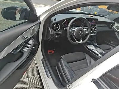 Mercedes-Benz C-Class 2019, 77700 км, за 14655.4 USD - фото 16
